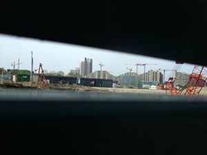 le Trapèze, devant la Cité du Pont de Sèvres