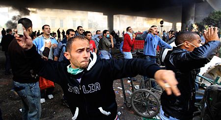 Manifestants pendant les affrontements au Caire.