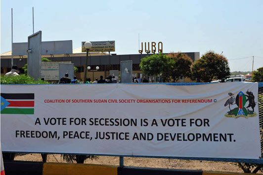 Affiche de propagande devant l'aéroport de Juba, capitale de la région autonome du Sud Soudan