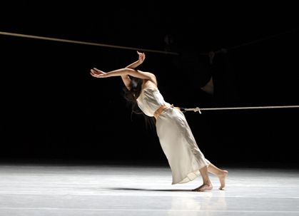 Pina Bausch : Como el musguito en la piedra, ay si, si, si….