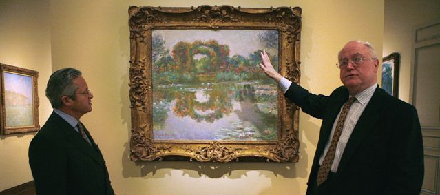 Guy Wildenstein devant une toile de Monet à New-York en 2007