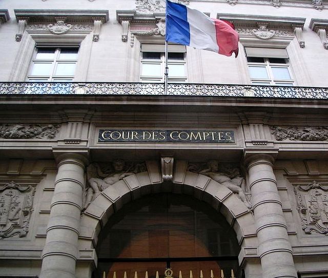 L'entrée de la Cour des Comptes, rue Cambon