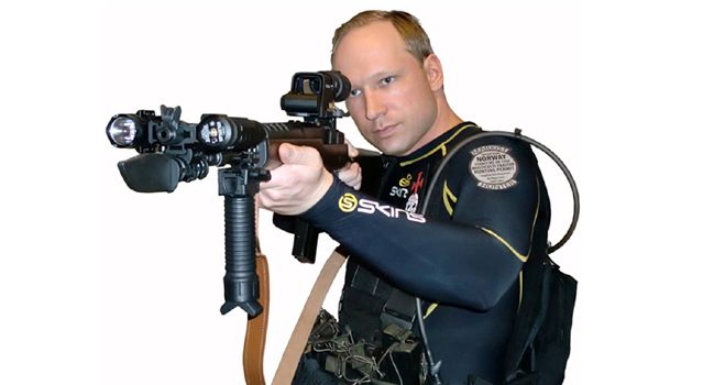 Anders Behring Breivik tel qu'il s'est mis en scène dans une vidéo qu'il a posté