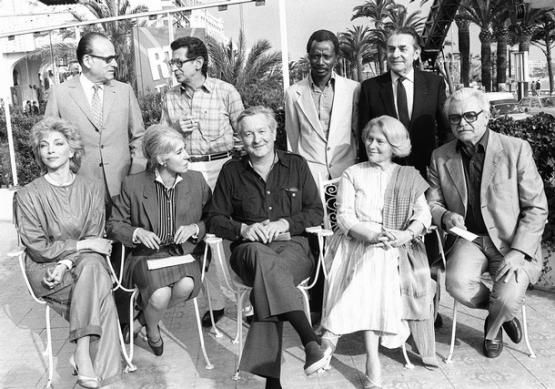 Yvonne Baby, jurée au festival de Cannes, 1983. La deuxième femme, assise, en partant de la gauche.
