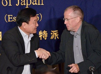 Frédéric Charles avec Thaksin Shinawatra, ancien premier ministre thaïlandais en exil