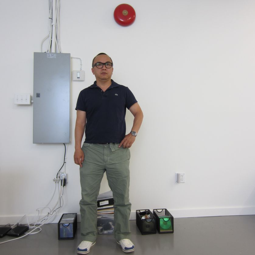 Ken Lum dans son atelier