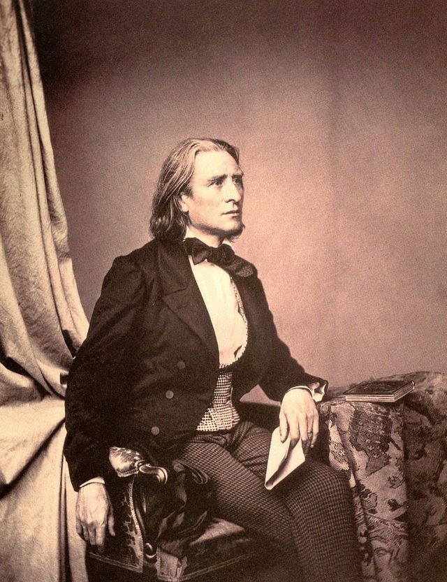Franz Liszt photographié en 1858 par Franz Hanfstaengl