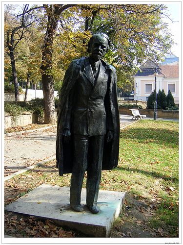 Zoltan Kodaly, statue