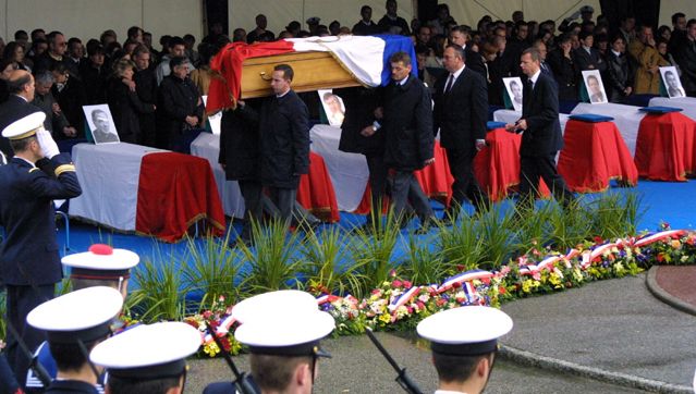 Obseques des français morts dans l'attentat de la DCN