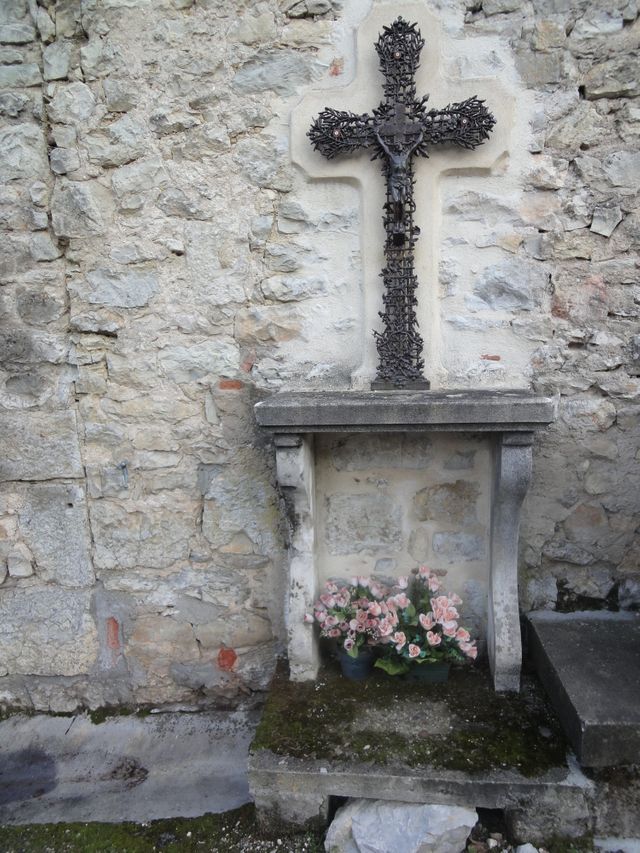 Croix - Douelle