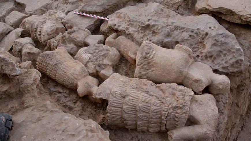Photo : Statuette d’Ilmeshar, découvertes dans le temple où le « Roi du pays » est vénéré. IIIe millénaire avant notre ère.