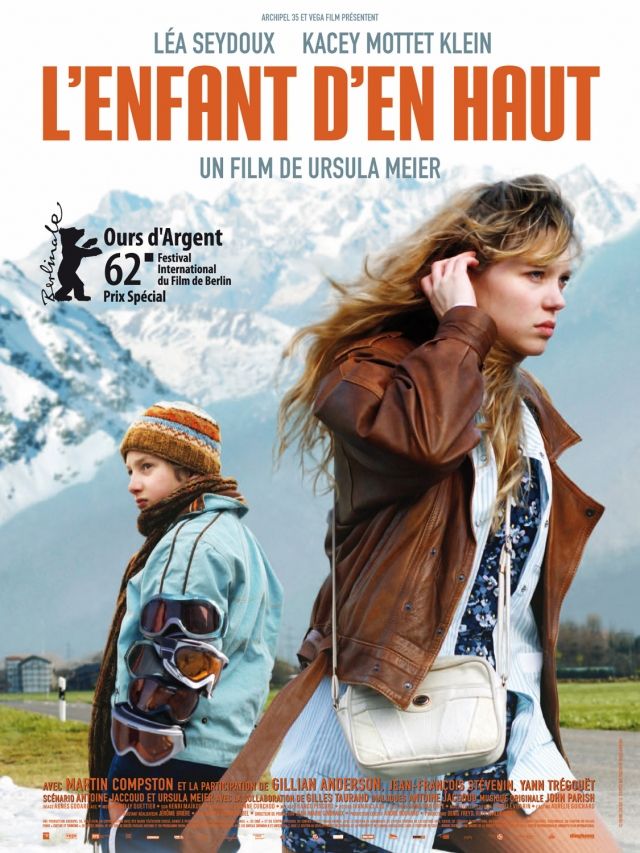 Affiche l'enfant d'en haut