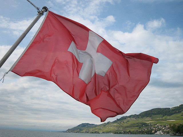 Drapeau Suisse sur le Lac Léman