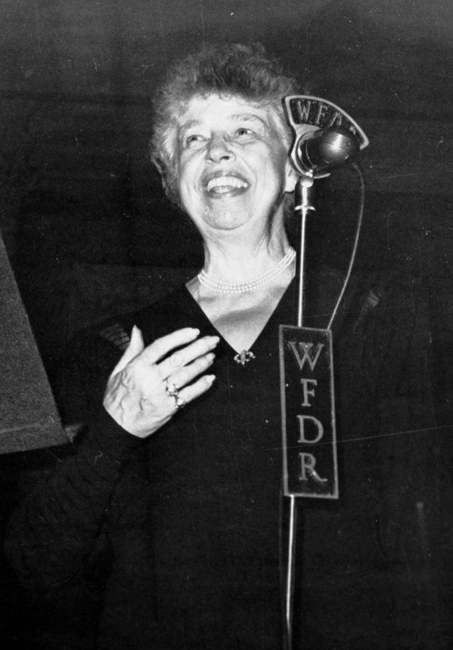Eleanor Roosevelt au micro de la WFDR