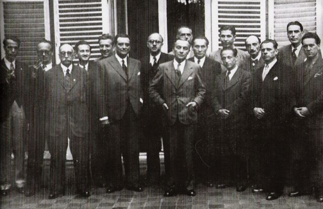 Les représentants du Comité national de la Résistance réunis sous la présidence de Georges Bidault le 10 mai 1944