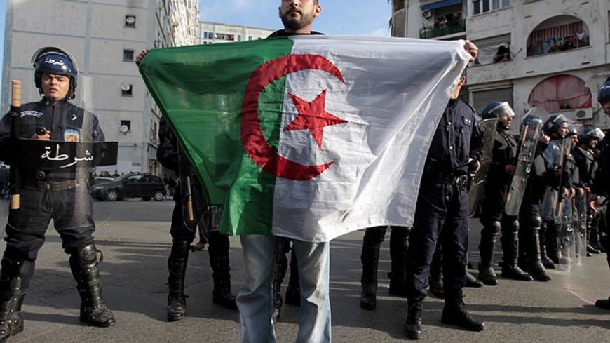 manifestant algérien