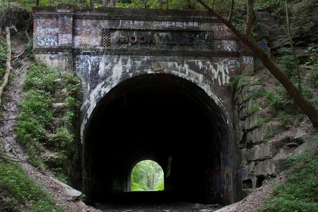 Le fantôme du tunnel de Moonville (Moonville Tunnel Ghost? sooc)