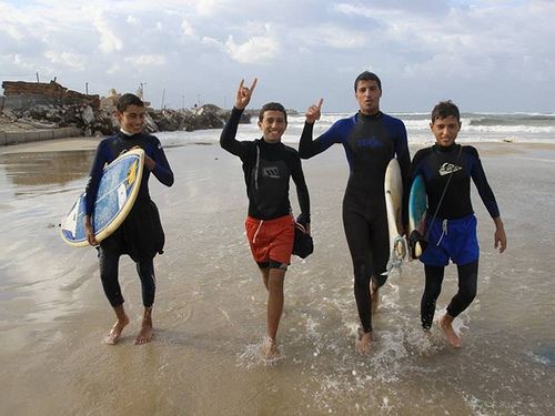 Surfeurs à Gaza