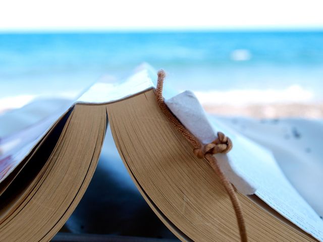 Pourquoi faut-il lire Proust à la plage ?
