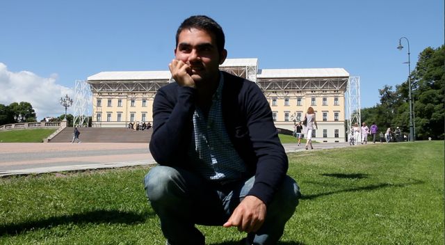 Nicolai à Oslo, devant le Palais Royal
