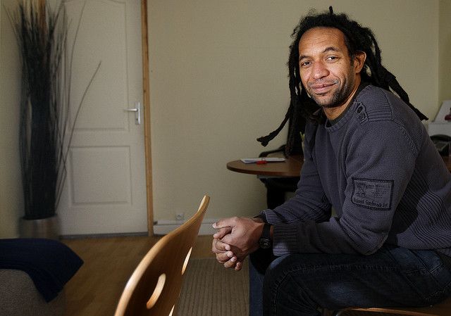 Yann Leroux dans son cabinet de psychanalyste pour L'ordinateur Individuel