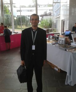 Un prêtre à l'université d'été du MEDEF !