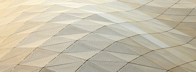 La couverture de la cour Visconti Musée du Louvre, département des Arts de l’Islam Architectes : Mario Bellini et Rudy Ricciotti