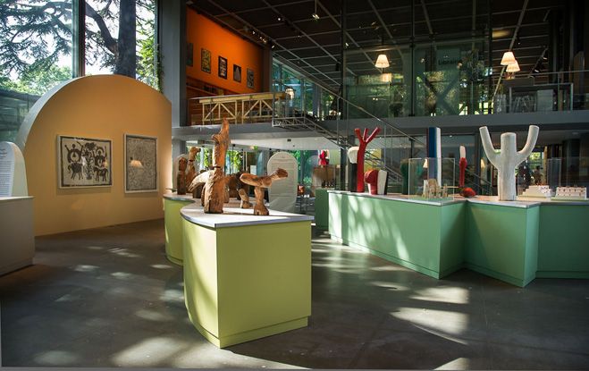L'Exposition Show and Tell