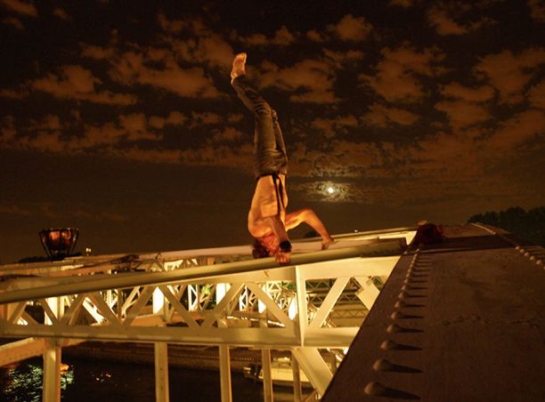 Hors Humain, passerelle Debilly, Paris