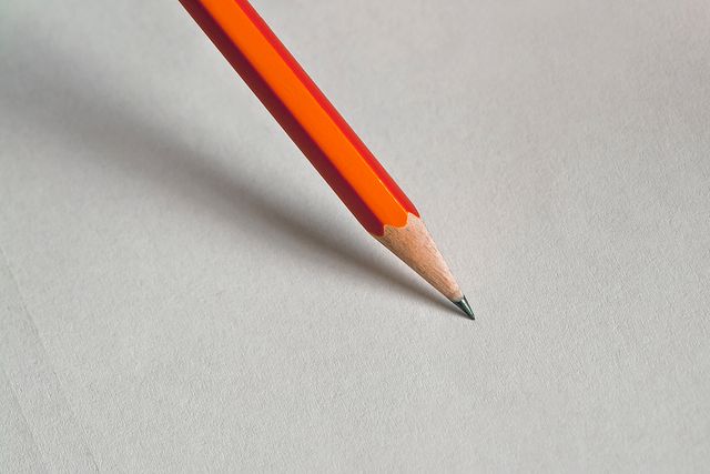 La liste des commissions sur le papier !