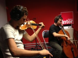 Thomas Kretzschmar au violon et Auguste Harlé au violoncelle
