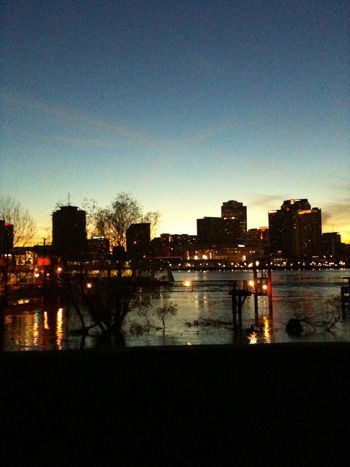 Le centre-ville de La Nouvelle-Orléans depuis le Mississipi