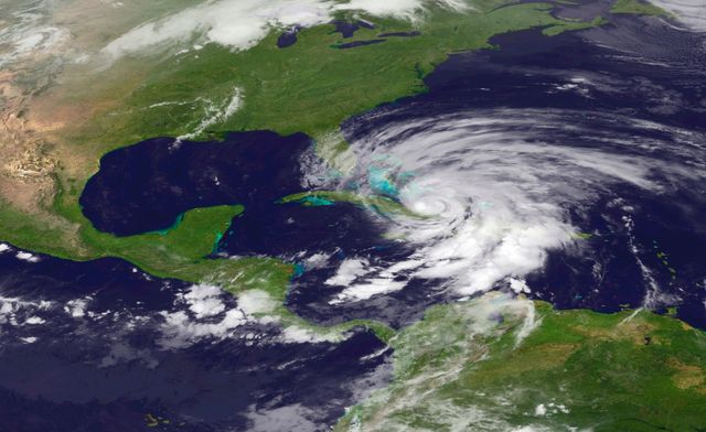 L'ouragan Sandy remonte vers le Nord, le long de la côté Est des Etats-Unis