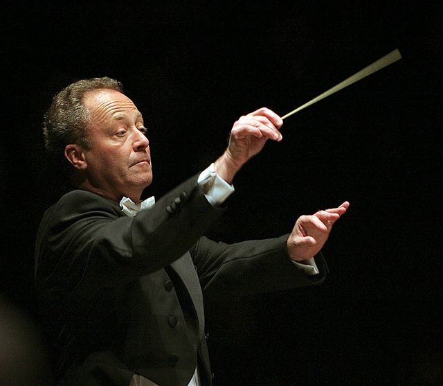 Emmanuel Krivine, chef d'orchestre