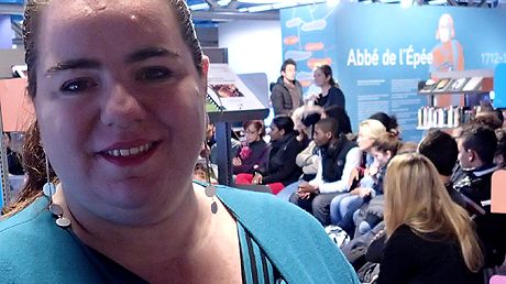 Ronit Leven, de l'Académie de la Langue des Signes Française