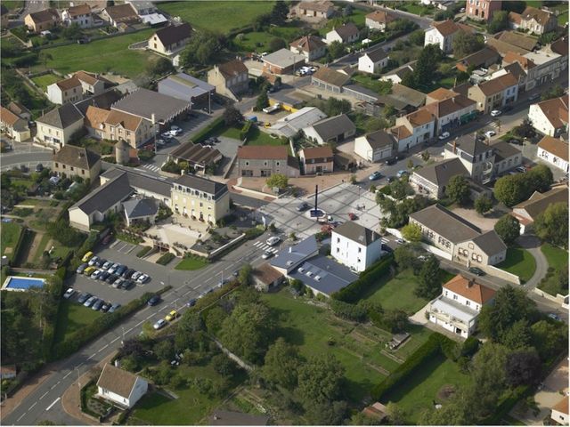 Saint-Vallier, le bourg vu du ciel