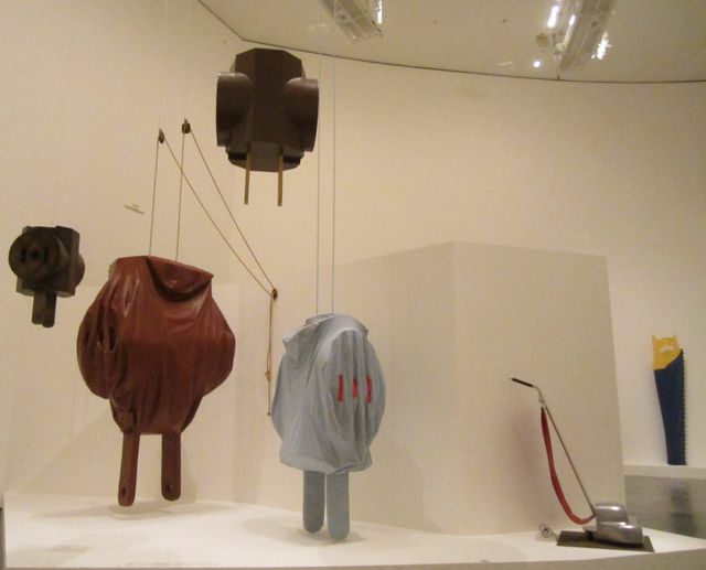 Claes Oldenburg, prises électriques
