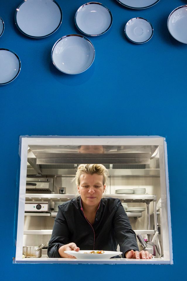 Flora Mikula
