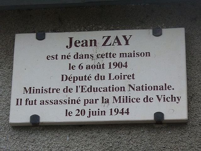 Plaque commémorative sur la maison natale de Jean Zay à Orléans