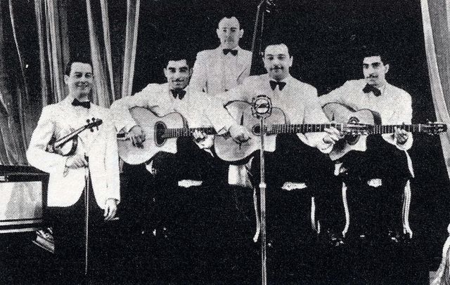 Le Quintet du Hot club de France avec Django Reinhardt et Stéphane Grappelli en 1938