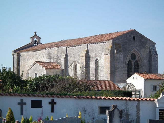 Chevet de l'église de Médis