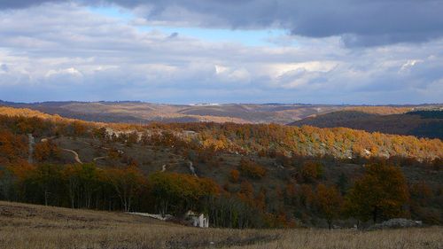 Paysage de Mechmont dans le Lot