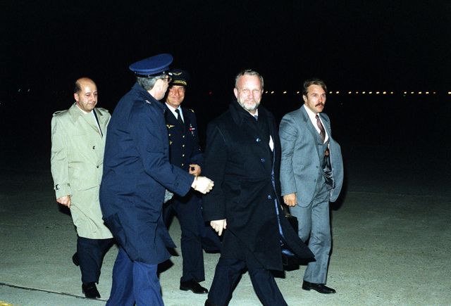 Charles Hernu ministre de la défense, lors d'une visite aux États-Unis, le 20 janvier 1983
