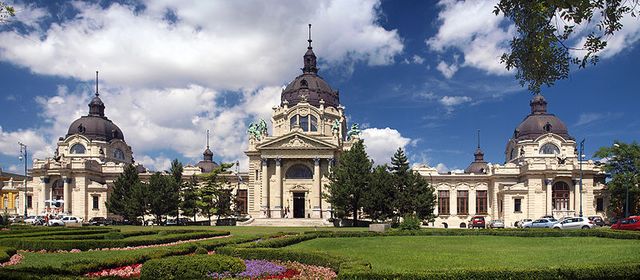 Les thermes Széchenyi à Budapest