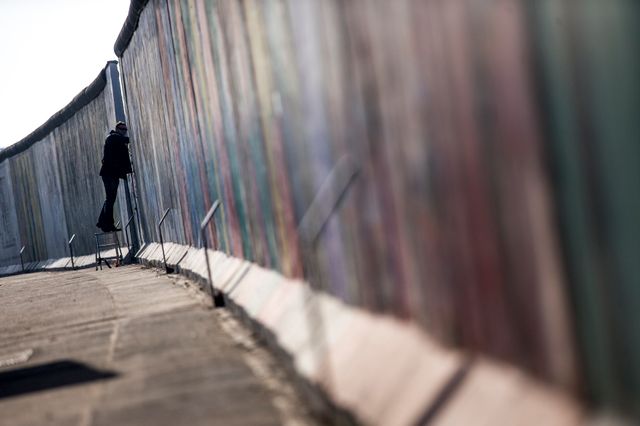 Les Berlinois se battent pour que le Mur reste intact