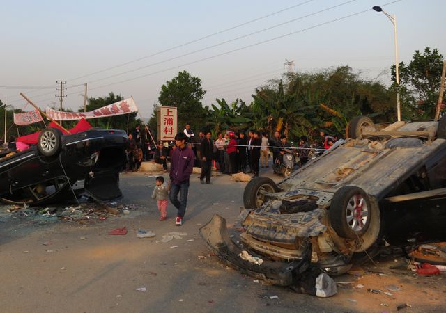 Les habitants de Shangpu, en Chine, ont barricadé leur village