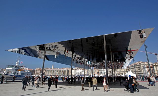 Le nouveau "Vieux-Port de Marseille et son ombrière