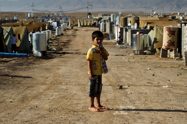 Un enfant de refugies kurdes de Syrie au camp de Domiz