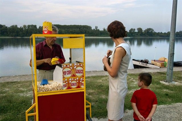 Le soir sur les bords du Danube à Vukovar, Croatie, août 2003