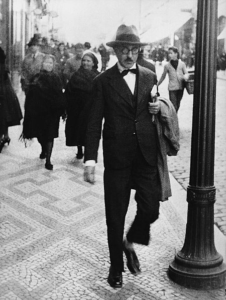 Fernando Pessoa dans les rues de Lisbonne